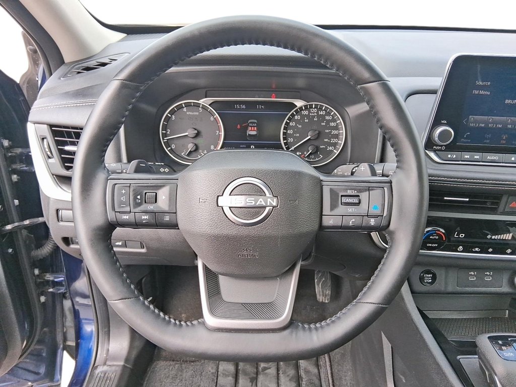 2025 Nissan Rogue AWD SV Moonroof in Stratford, Ontario - 12 - w1024h768px