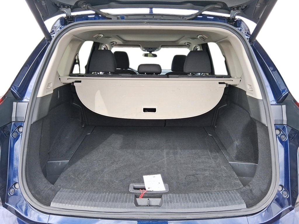 2025 Nissan Rogue AWD SV Moonroof in Stratford, Ontario - 6 - w1024h768px