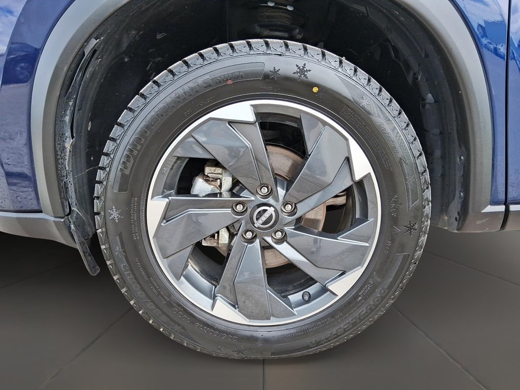 2025 Nissan Rogue AWD SV Moonroof in Stratford, Ontario - 7 - w1024h768px