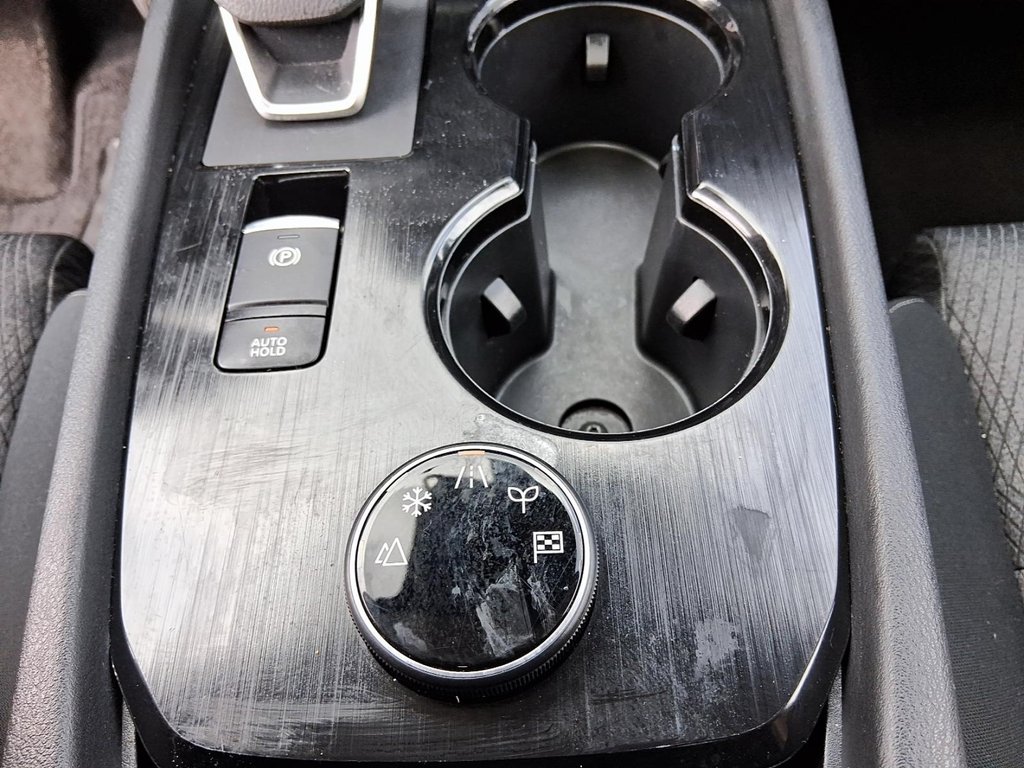 2025 Nissan Rogue AWD SV Moonroof in Stratford, Ontario - 18 - w1024h768px