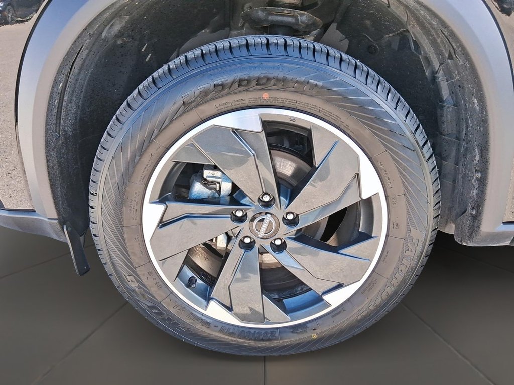 2025 Nissan Rogue AWD SV Moonroof in Stratford, Ontario - 7 - w1024h768px