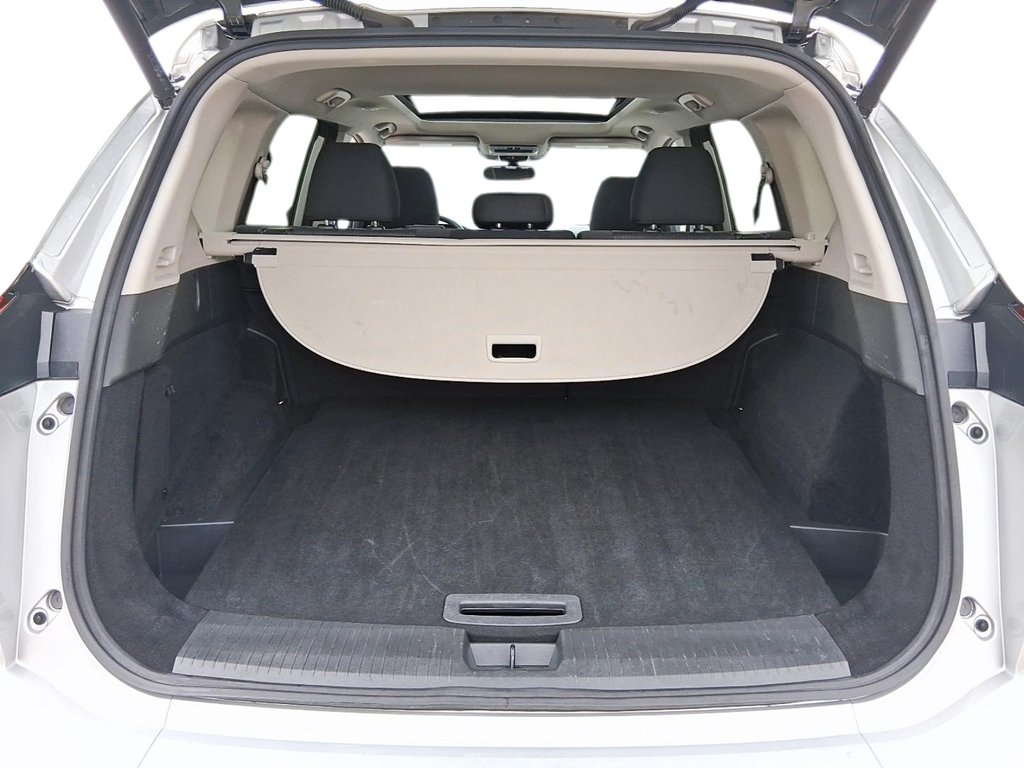 2025 Nissan Rogue AWD SV Moonroof in Stratford, Ontario - 6 - w1024h768px