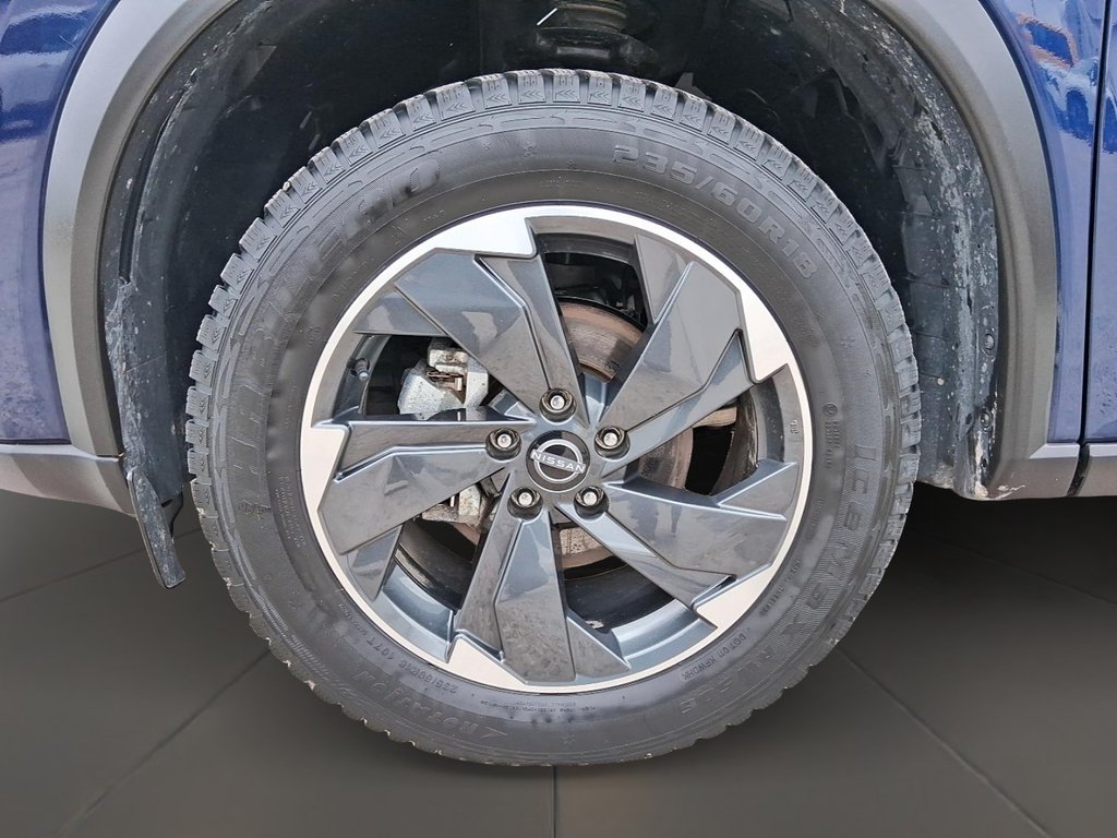 2025 Nissan Rogue AWD SV Moonroof in Stratford, Ontario - 7 - w1024h768px