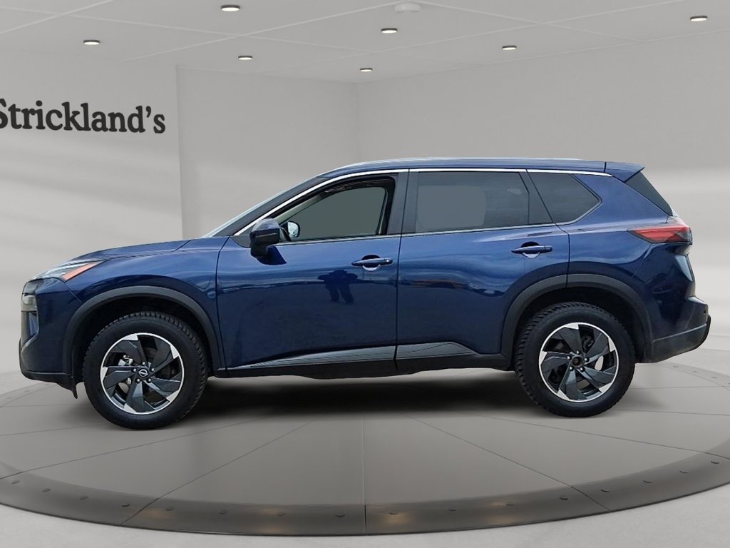 2025 Nissan Rogue AWD SV Moonroof in Stratford, Ontario - 5 - w1024h768px