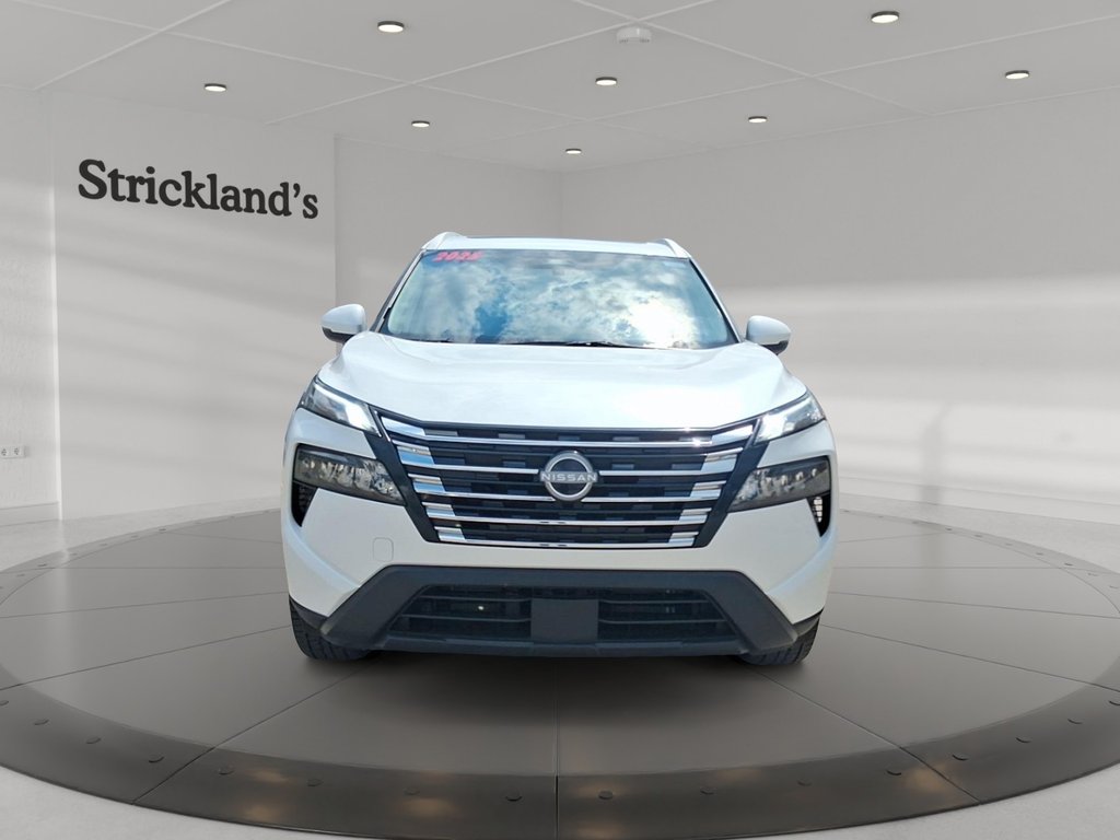 2025 Nissan Rogue AWD SV Moonroof in Stratford, Ontario - 2 - w1024h768px