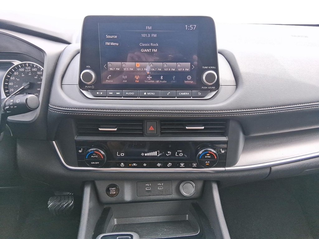 2025 Nissan Rogue AWD SV Moonroof in Stratford, Ontario - 15 - w1024h768px