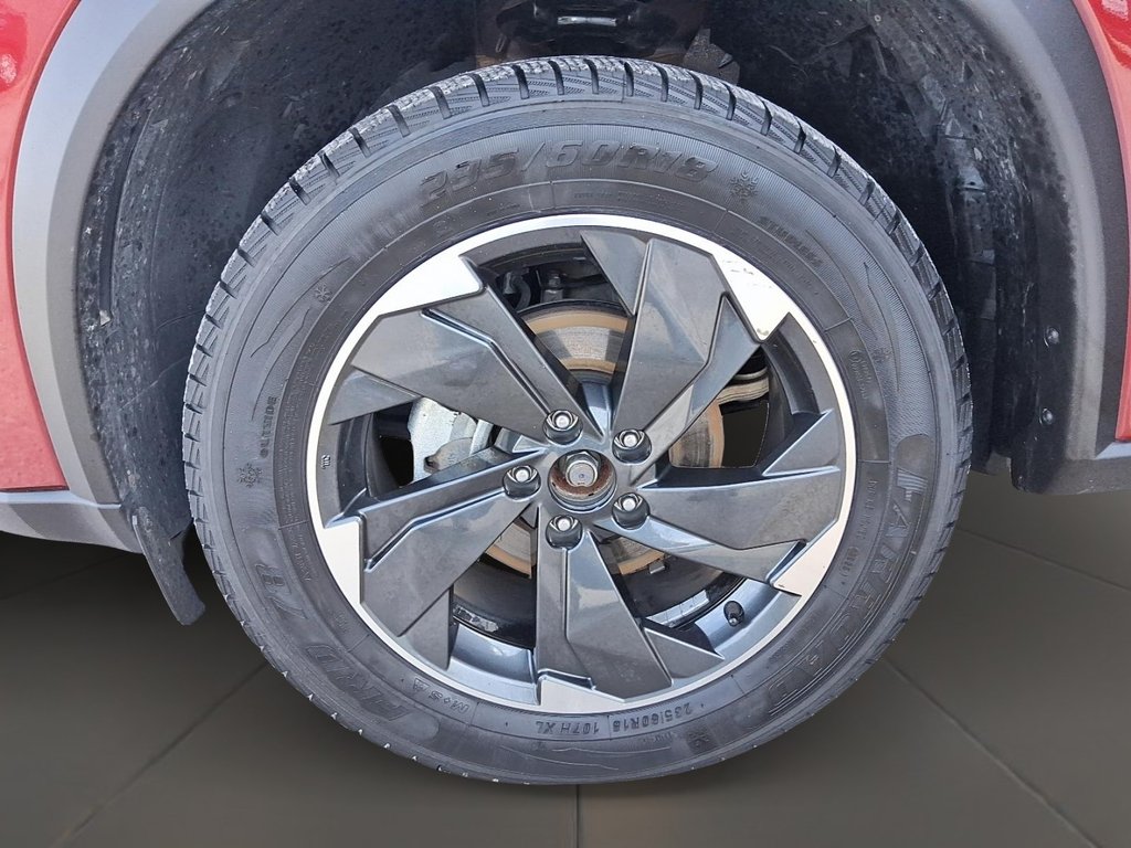 2025 Nissan Rogue AWD SV Moonroof in Stratford, Ontario - 7 - w1024h768px