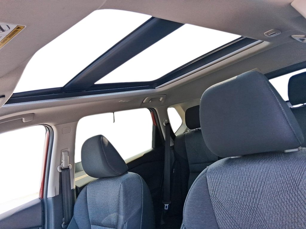 2025 Nissan Rogue AWD SV Moonroof in Stratford, Ontario - 18 - w1024h768px