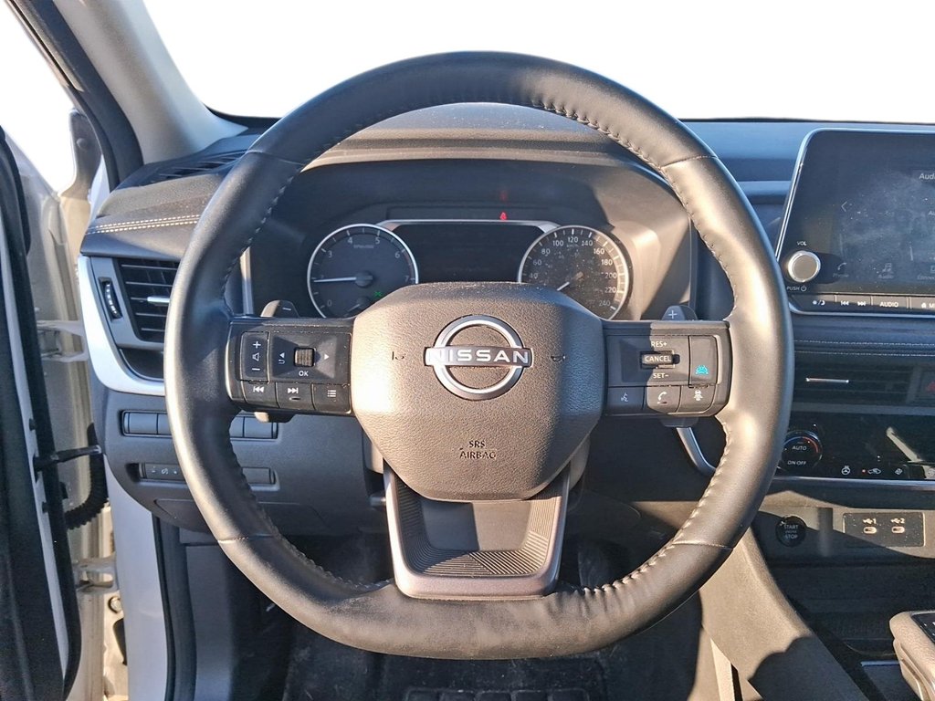 2025 Nissan Rogue AWD SV Moonroof in Stratford, Ontario - 12 - w1024h768px