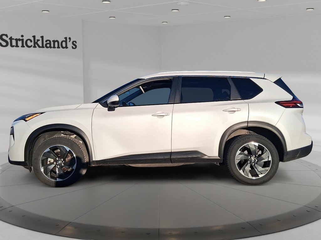 2025 Nissan Rogue AWD SV Moonroof in Stratford, Ontario - 3 - w1024h768px