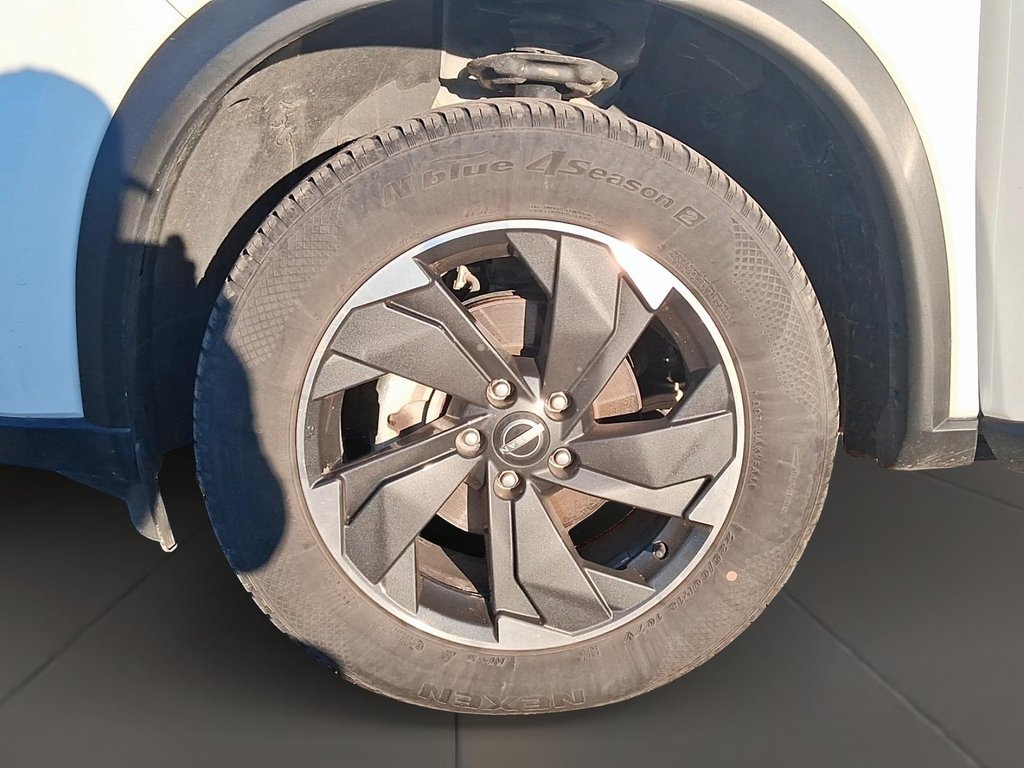 2025 Nissan Rogue AWD SV Moonroof in Stratford, Ontario - 7 - w1024h768px