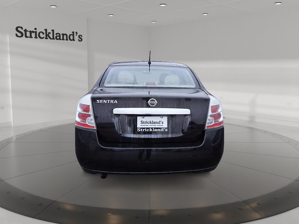 2011 Nissan Sentra 2.0 6sp in Stratford, Ontario - 3 - w1024h768px
