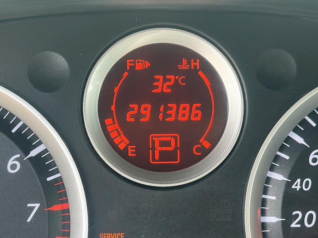 2012 Nissan Sentra 2.0 CVT in Stratford, Ontario - 11 - w1024h768px