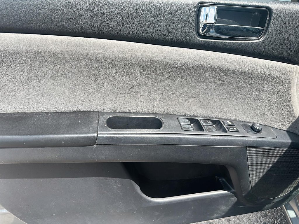 2012 Nissan Sentra 2.0 CVT in Stratford, Ontario - 9 - w1024h768px