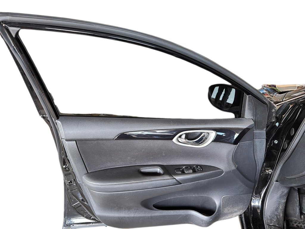 2019 Nissan Sentra 1.8 SV CVT in Stratford, Ontario - 10 - w1024h768px