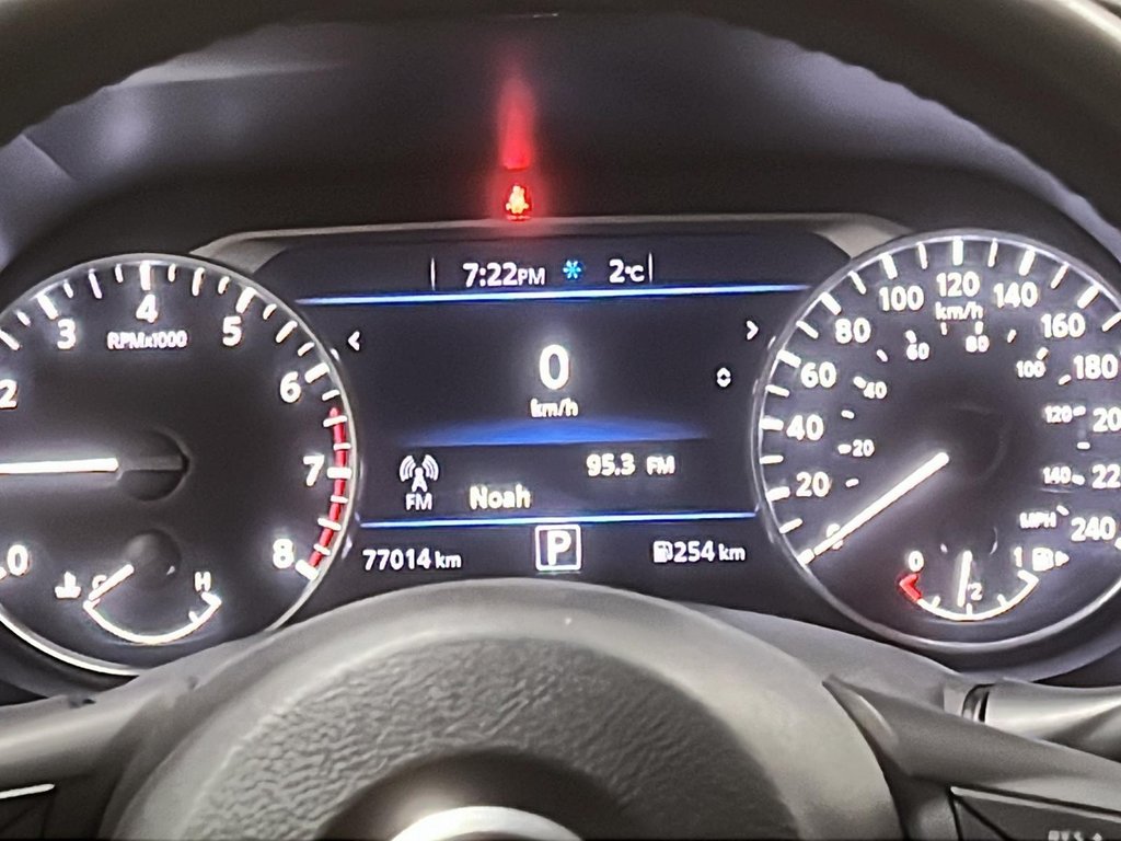 2021  Sentra SV CVT in Stratford, Ontario - 10 - w1024h768px