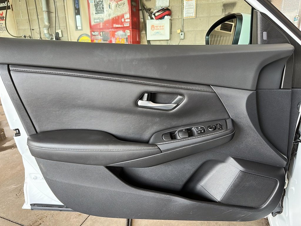 2021 Nissan Sentra S Plus CVT in Stratford, Ontario - 10 - w1024h768px