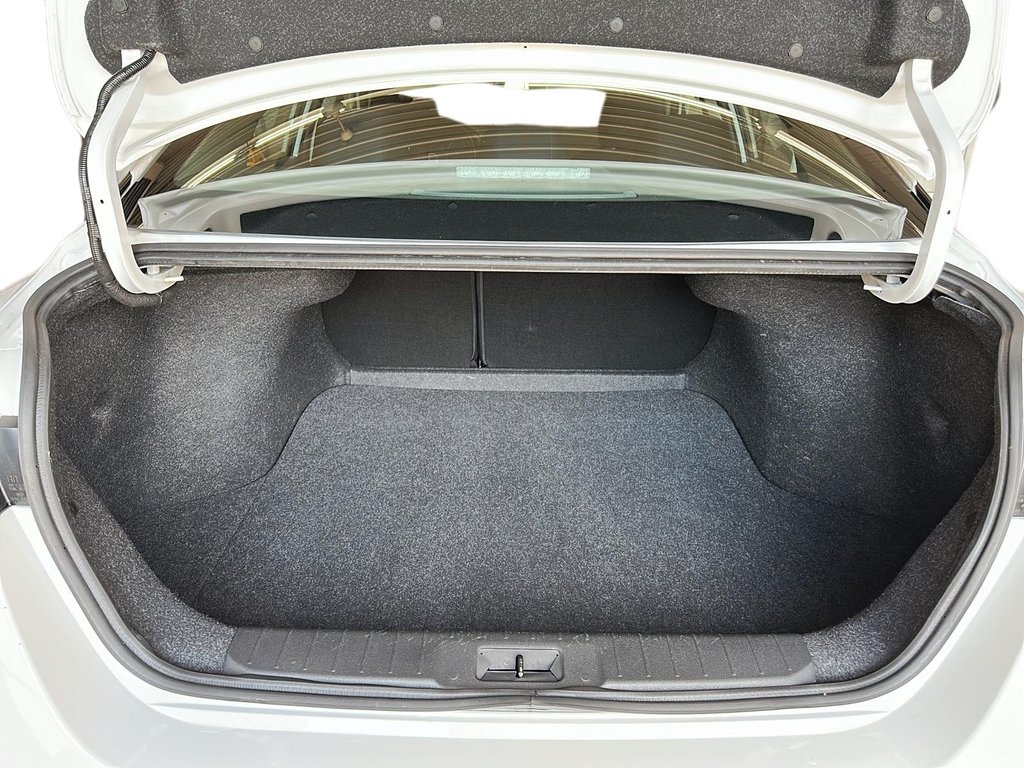 2021 Nissan Sentra S Plus CVT in Stratford, Ontario - 6 - w1024h768px