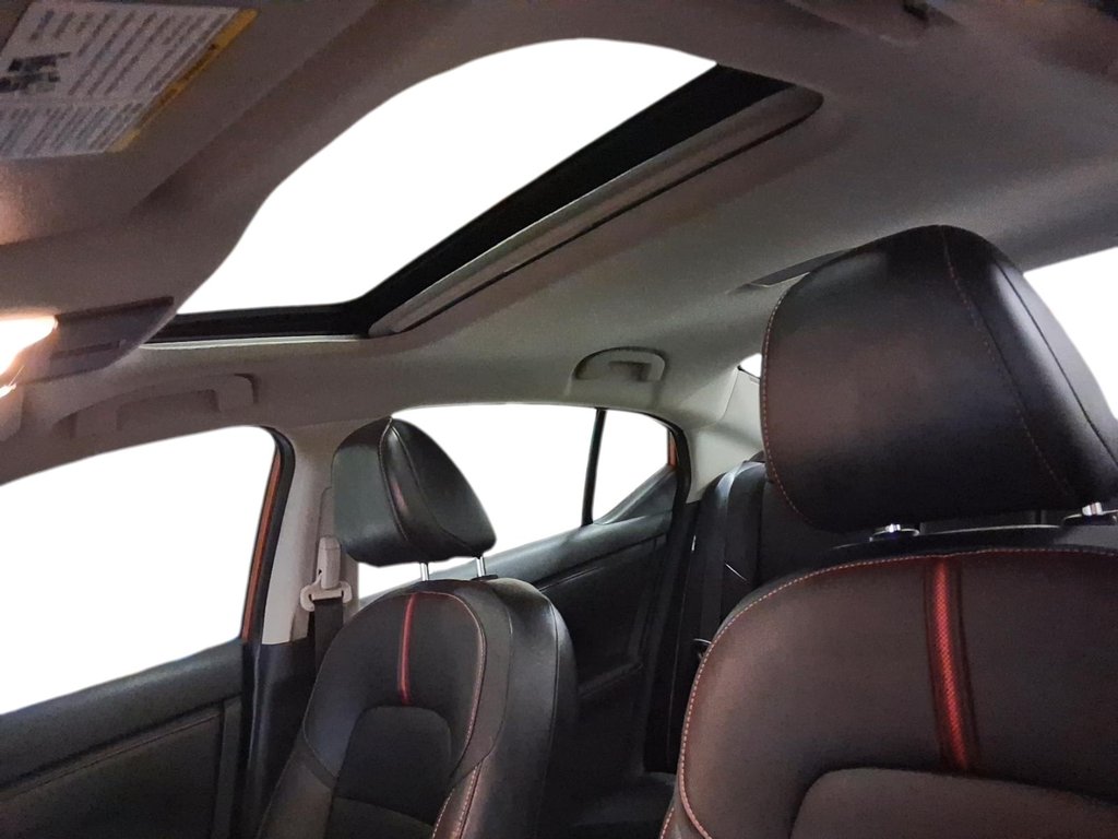 2021 Nissan Sentra SR CVT in Stratford, Ontario - 18 - w1024h768px