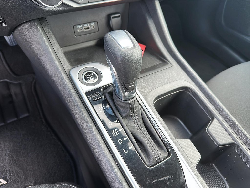 2023 Nissan Sentra SV CVT in Stratford, Ontario - 13 - w1024h768px
