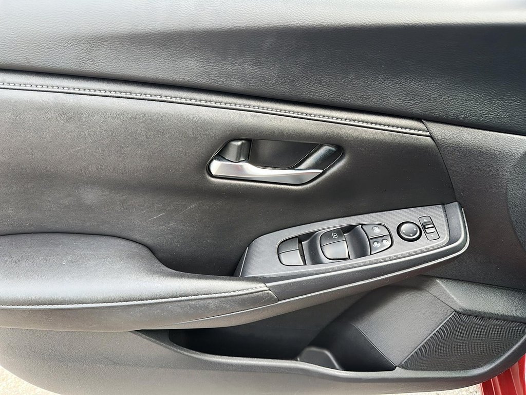 2023 Nissan Sentra SV CVT in Stratford, Ontario - 9 - w1024h768px