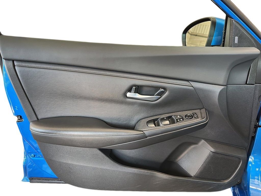 2023 Nissan Sentra SV CVT in Stratford, Ontario - 10 - w1024h768px