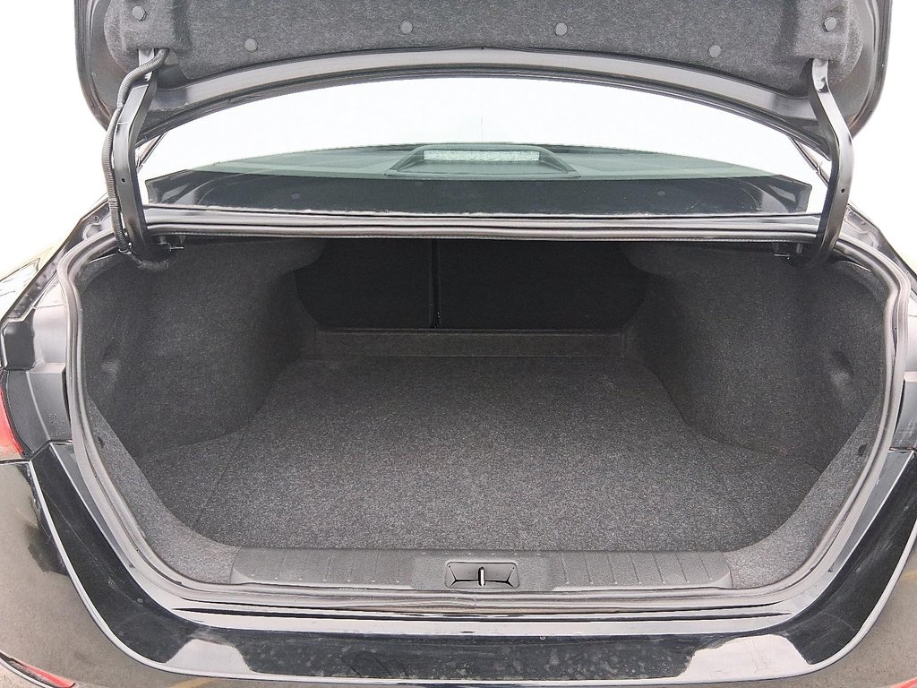 2023 Nissan Sentra S Plus CVT in Stratford, Ontario - 6 - w1024h768px