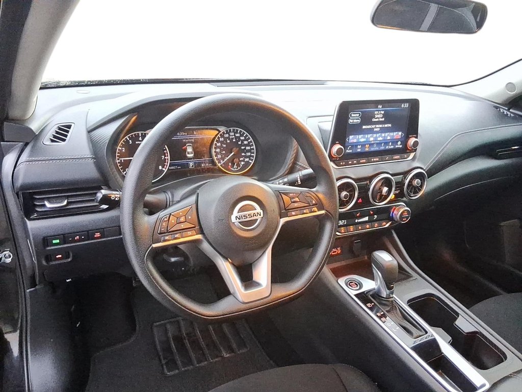 2023 Nissan Sentra SV CVT in Stratford, Ontario - 10 - w1024h768px