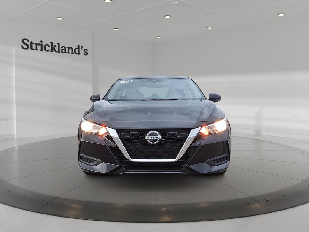 2023 Nissan Sentra SV CVT in Stratford, Ontario - 2 - w1024h768px