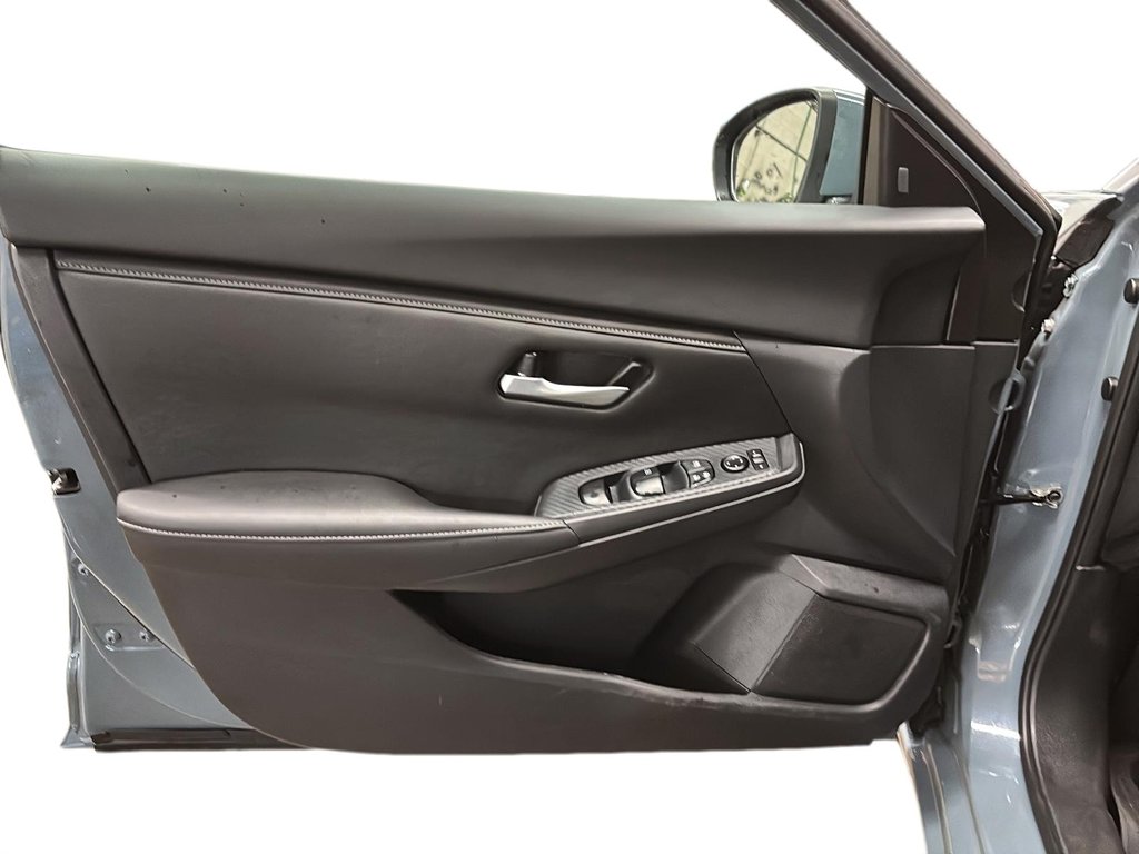 2024 Nissan Sentra SV CVT in Stratford, Ontario - 10 - w1024h768px