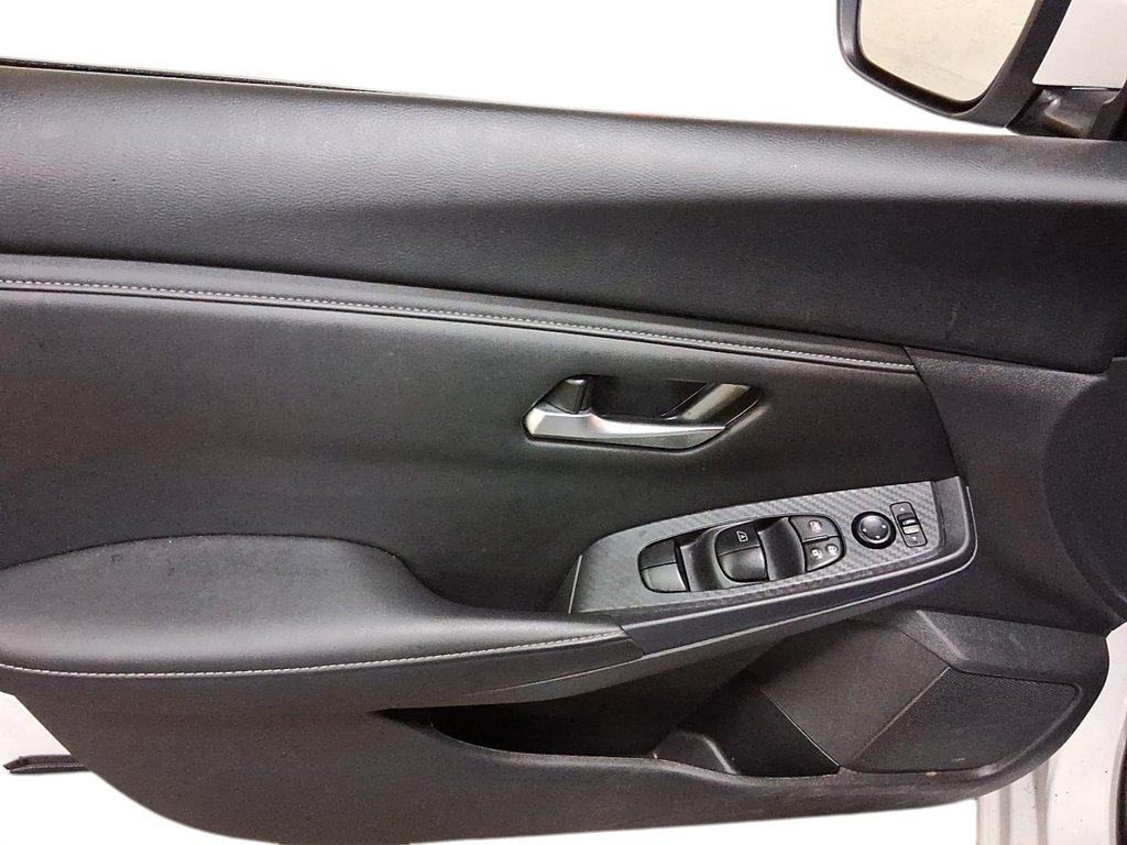 2024 Nissan Sentra SV CVT in Stratford, Ontario - 11 - w1024h768px