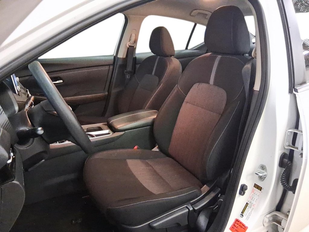 2024 Nissan Sentra SV CVT in Stratford, Ontario - 8 - w1024h768px