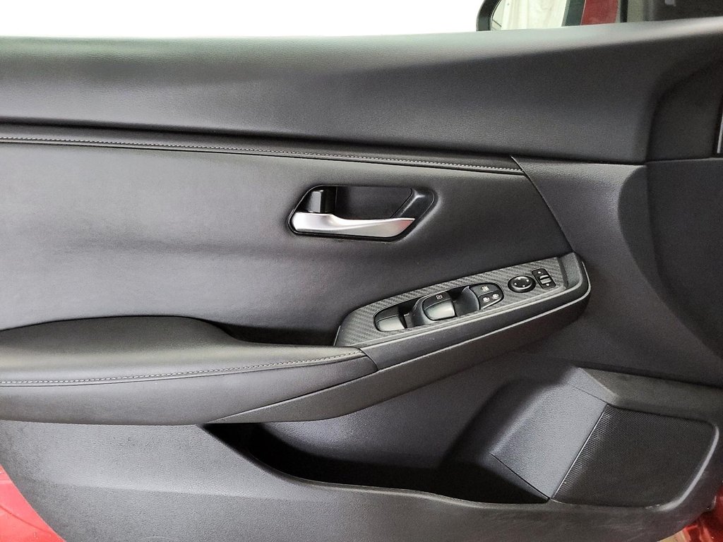 2024 Nissan Sentra SV CVT in Stratford, Ontario - 10 - w1024h768px