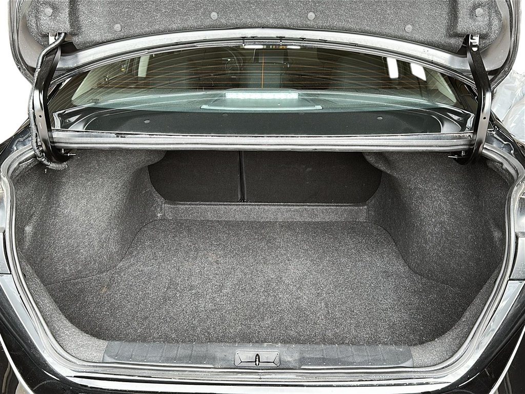 2024 Nissan Sentra SV CVT in Stratford, Ontario - 6 - w1024h768px