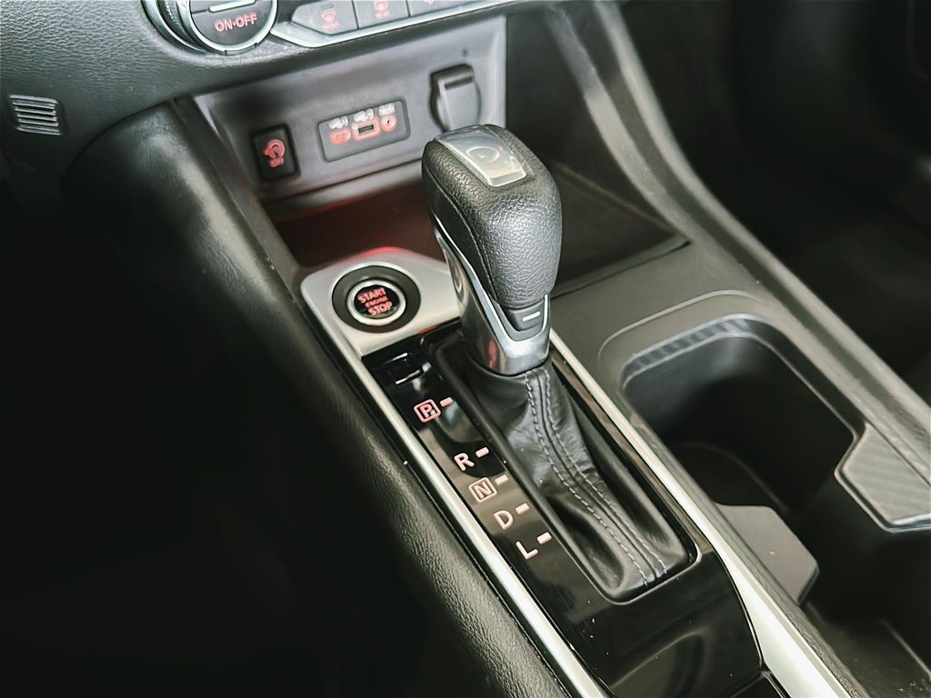 2024 Nissan Sentra SV CVT in Stratford, Ontario - 14 - w1024h768px