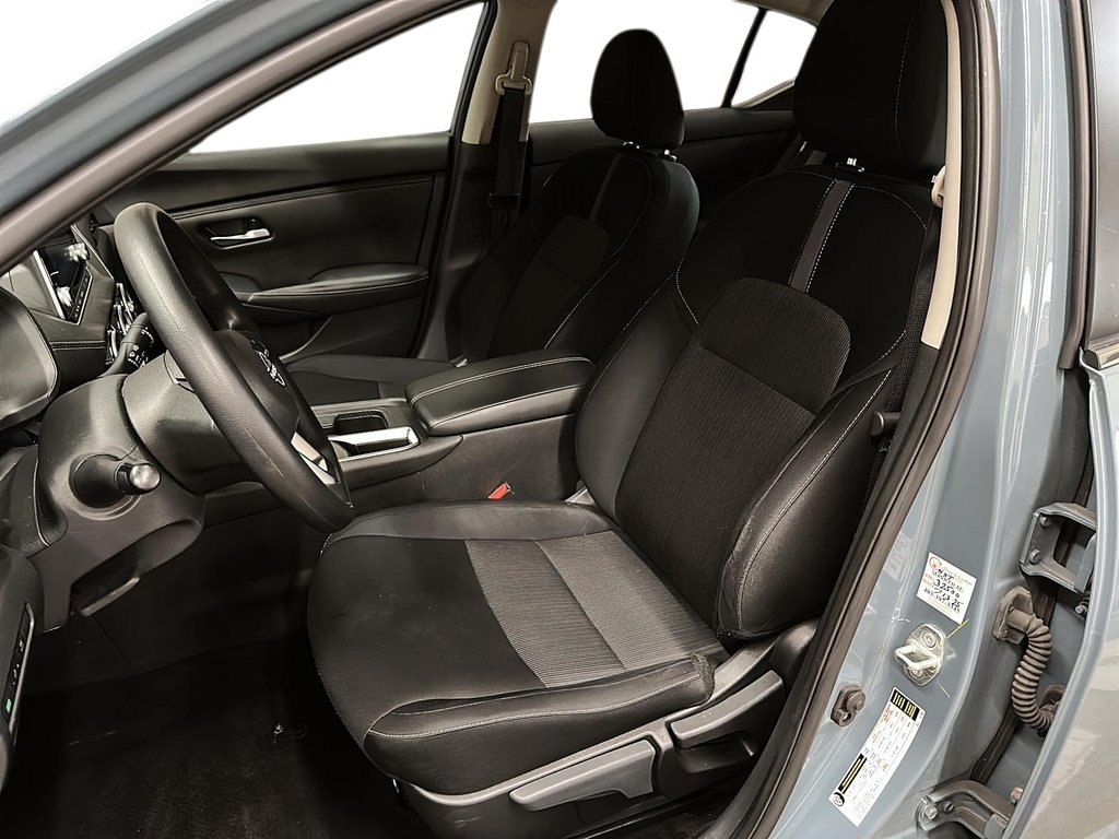 2024 Nissan Sentra SV CVT in Stratford, Ontario - 8 - w1024h768px