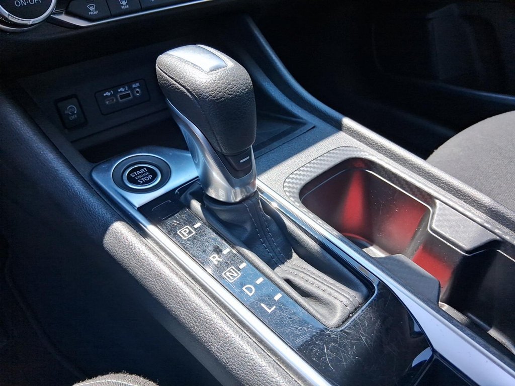 2025 Nissan Sentra SV CVT in Stratford, Ontario - 16 - w1024h768px