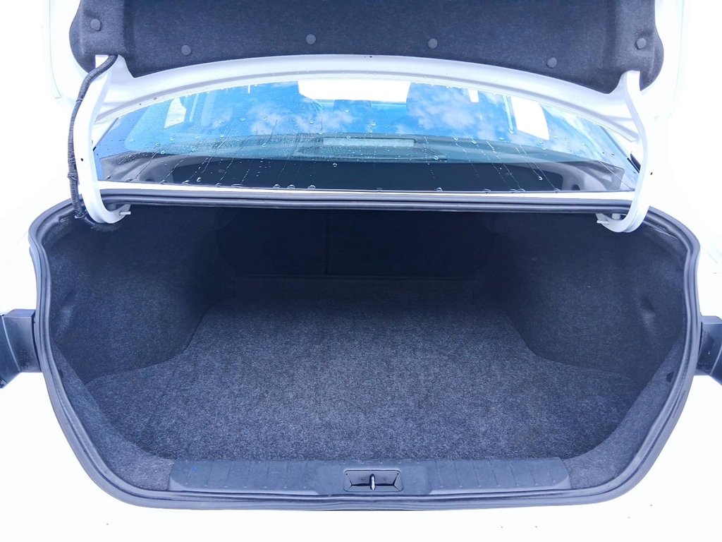 2025 Nissan Sentra SV CVT in Stratford, Ontario - 6 - w1024h768px