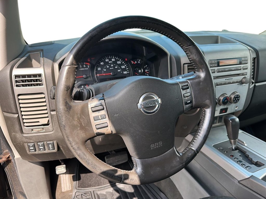 2005 Nissan Titan King Cab (4x4) 5.6 SE in Stratford, Ontario - 9 - w1024h768px