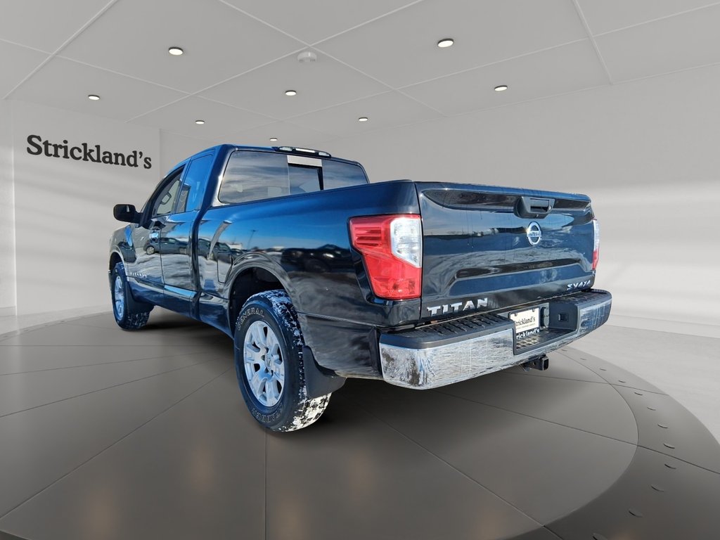 2018 Nissan Titan King Cab SV 4x4 in Stratford, Ontario - 4 - w1024h768px