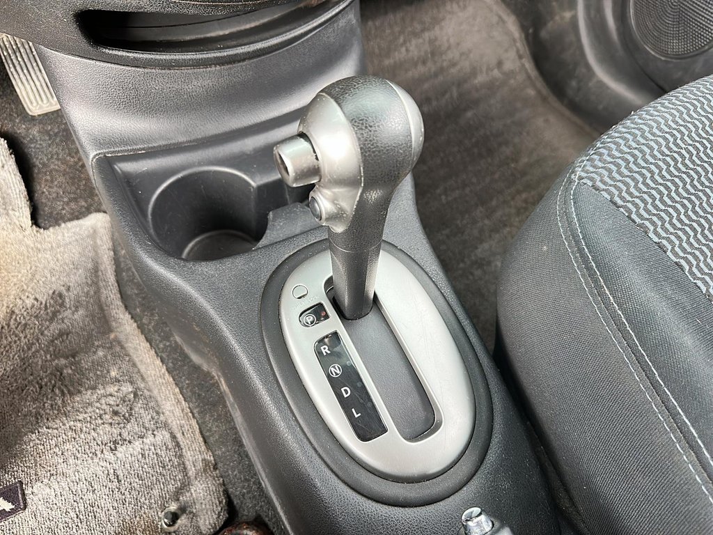 2014 Nissan Versa Note Hatchback 1.6 S CVT in Stratford, Ontario - 13 - w1024h768px