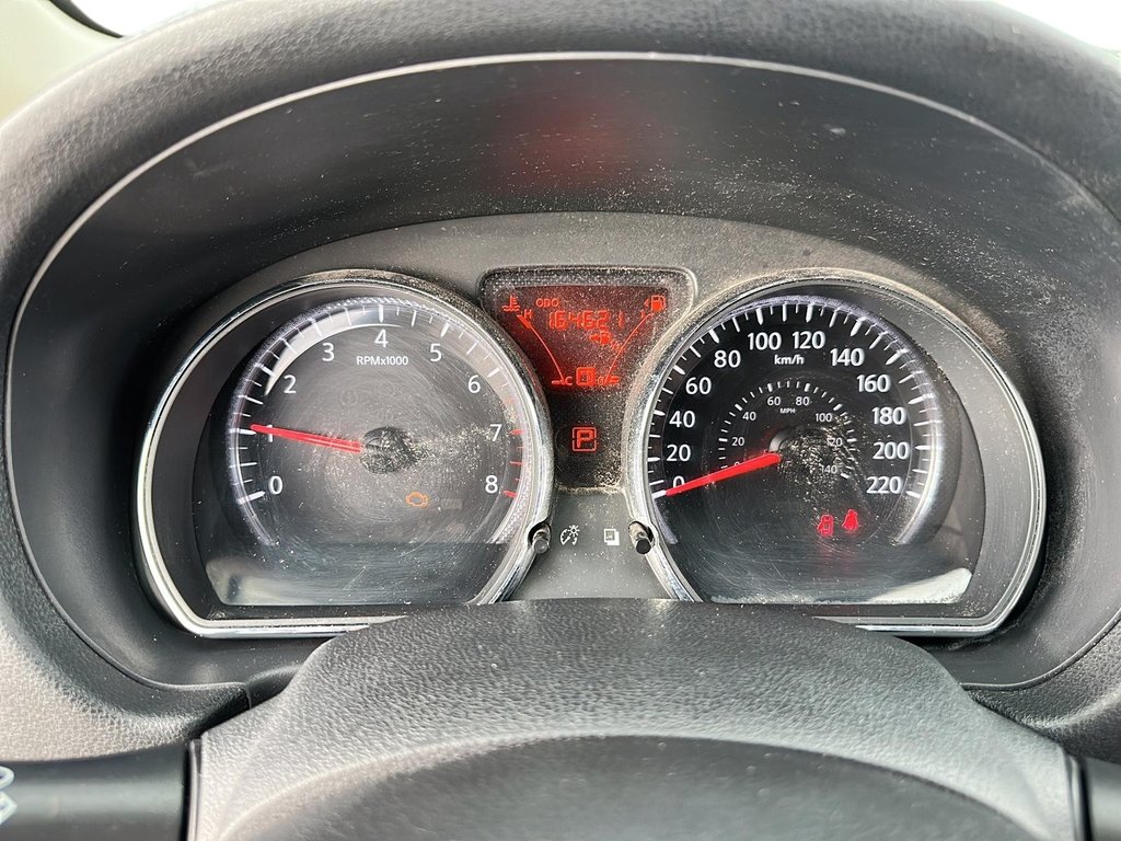 2014 Nissan Versa Note Hatchback 1.6 S CVT in Stratford, Ontario - 12 - w1024h768px
