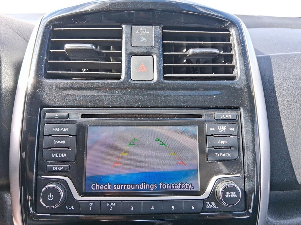 2016 Nissan Versa Note Hatchback 1.6 SV CVT in Stratford, Ontario - 16 - w1024h768px