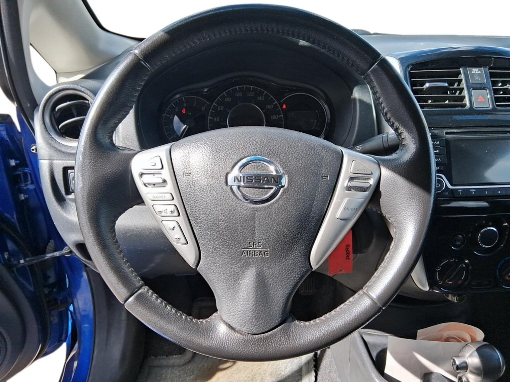 2016 Nissan Versa Note Hatchback 1.6 SV CVT in Stratford, Ontario - 11 - w1024h768px