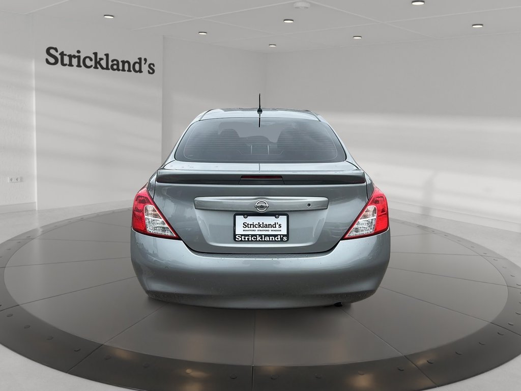 2014 Nissan Versa Sedan 1.6 SL CVT in Stratford, Ontario - 3 - w1024h768px