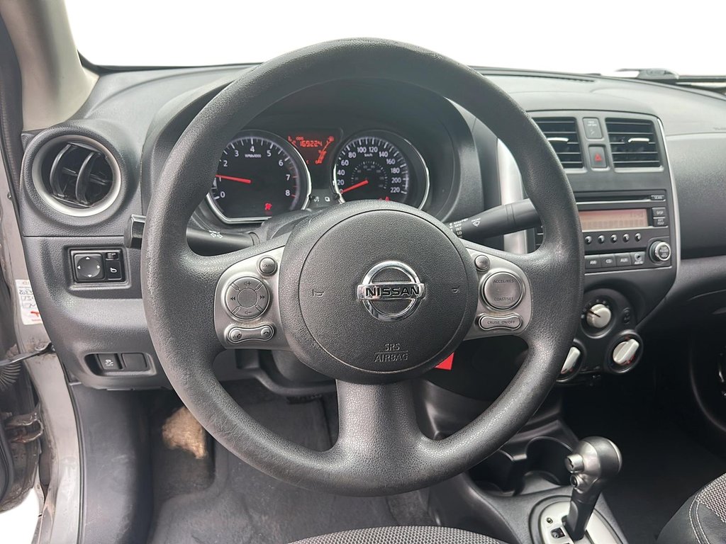 2014 Nissan Versa Sedan 1.6 SL CVT in Stratford, Ontario - 11 - w1024h768px