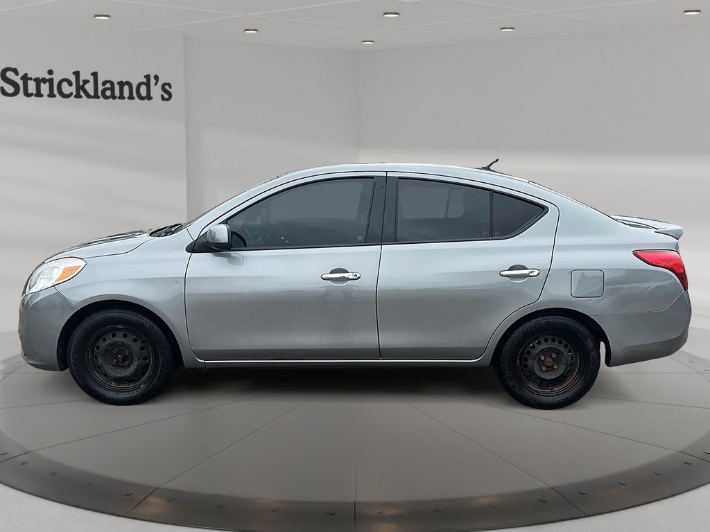 2014 Nissan Versa Sedan 1.6 SL CVT in Stratford, Ontario - 5 - w1024h768px