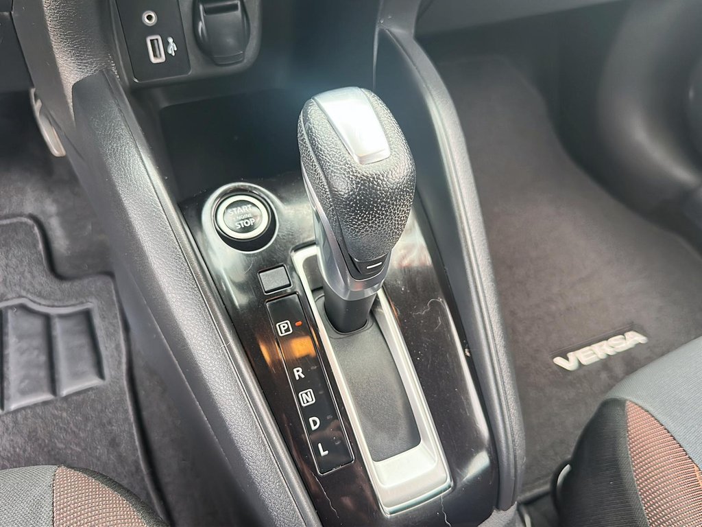 2021 Nissan Versa 1.6 SR CVT in Stratford, Ontario - 14 - w1024h768px