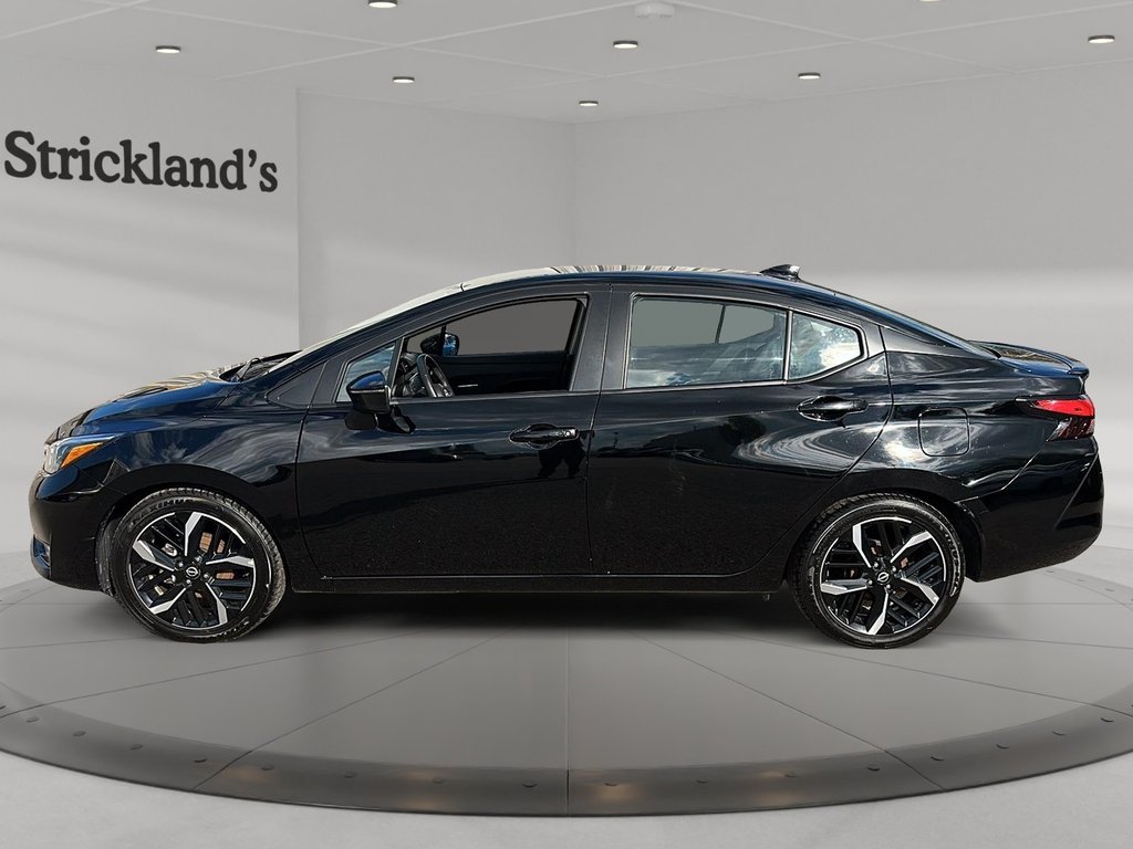 2023 Nissan Versa 1.6 SR CVT in Stratford, Ontario - 5 - w1024h768px