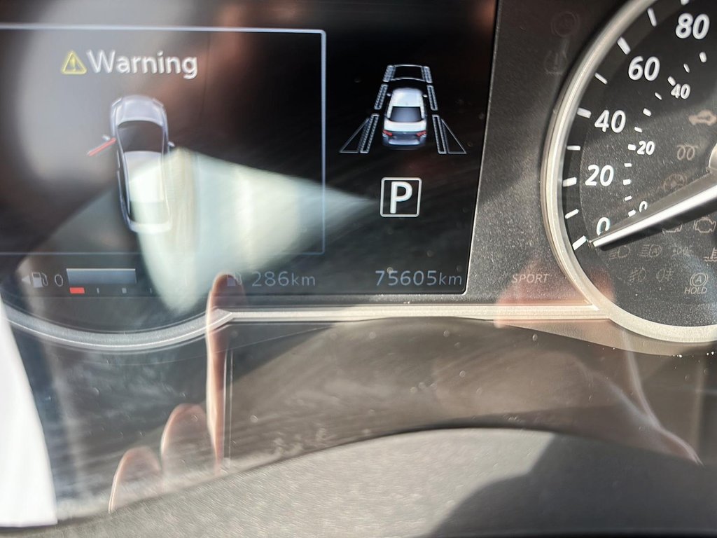 2023 Nissan Versa 1.6 SR CVT in Stratford, Ontario - 12 - w1024h768px